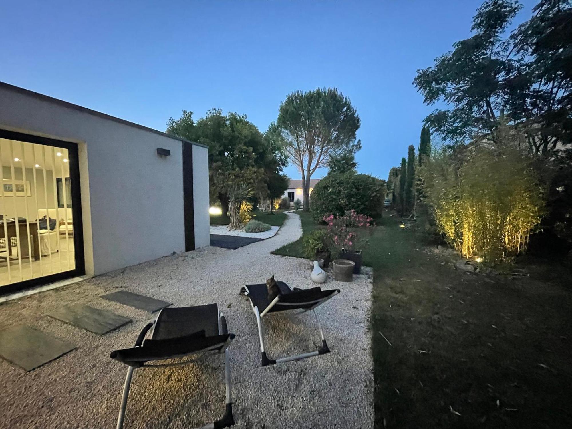 Le Cherche Midi, Entre Nimes, Le Pont Du Gard, Uzes, Arles Marguerittes Kültér fotó