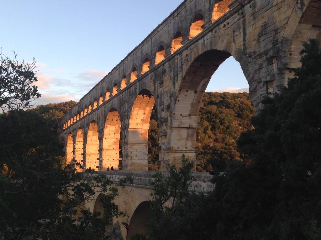Le Cherche Midi, Entre Nimes, Le Pont Du Gard, Uzes, Arles Marguerittes Kültér fotó